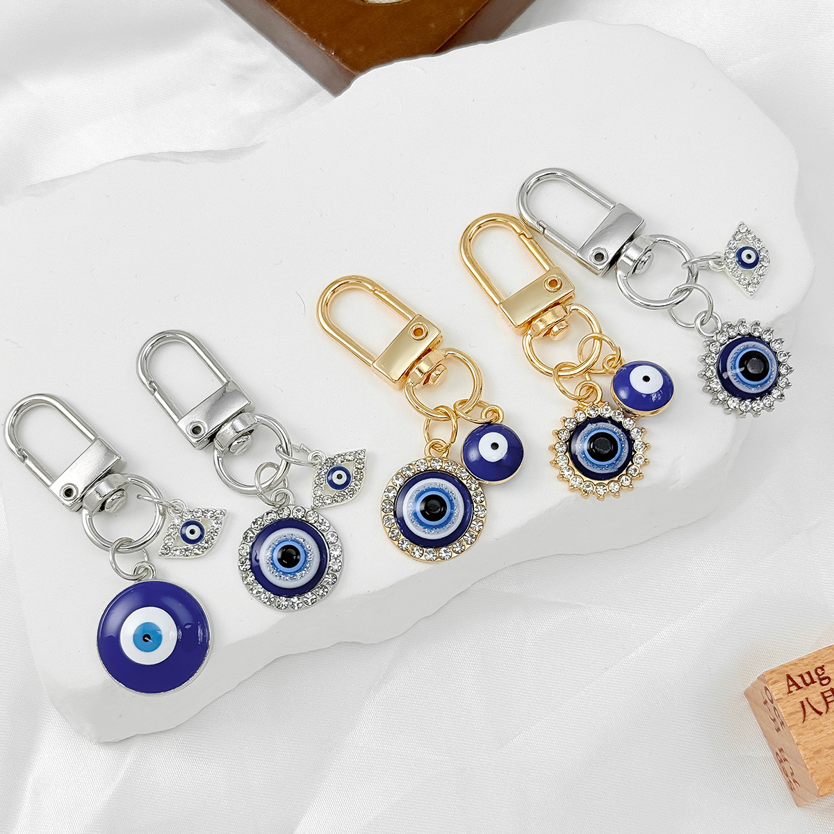 Men Accessories Evil Eye - ميدالية مفاتيح معدنية بتصميم عين الحسد